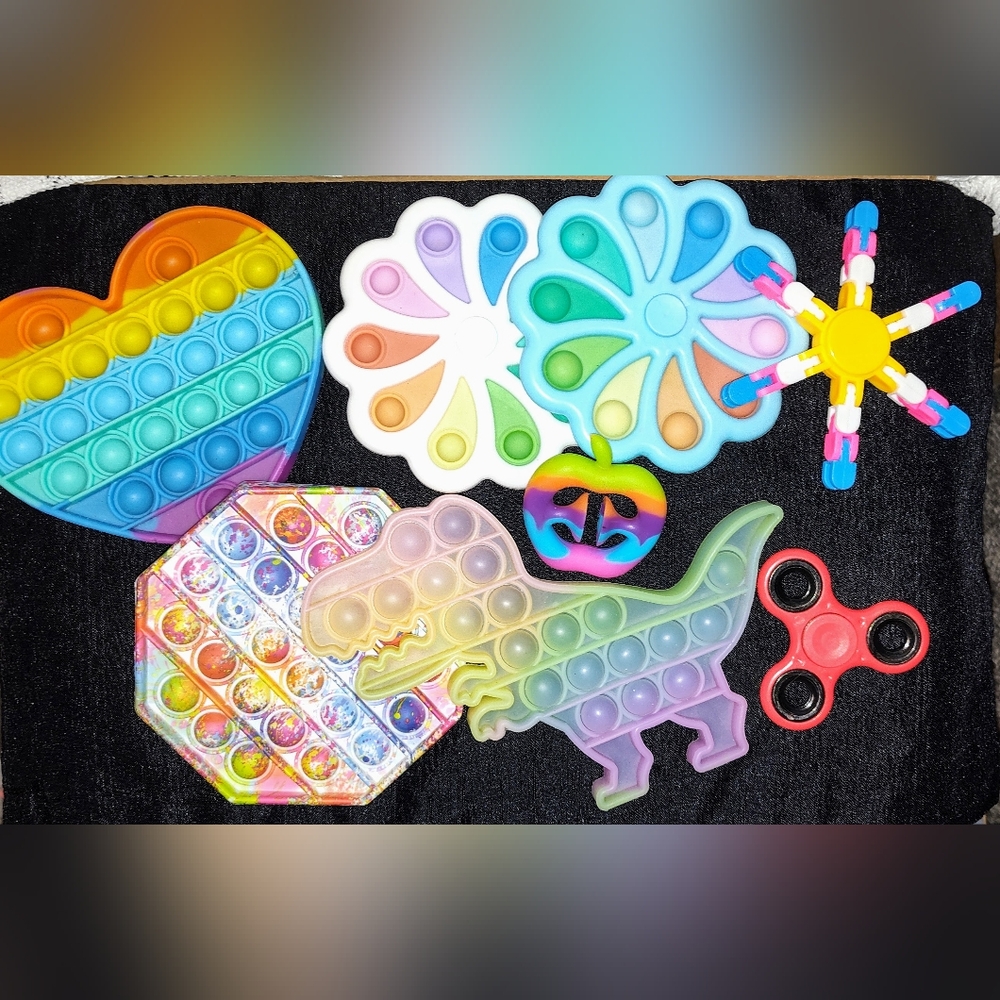 Bundle Of Fidget Spinner And Popit Toys